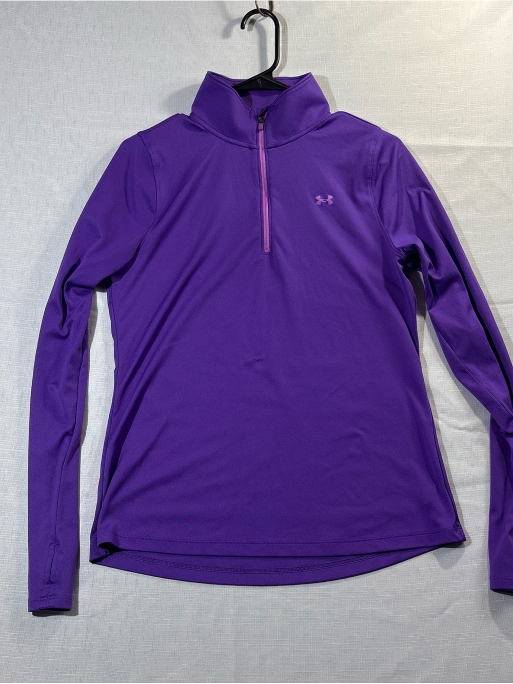 Under Armour 1/4 Zip Pullover Women’s Size Medium Loose Long Sleeve Purple